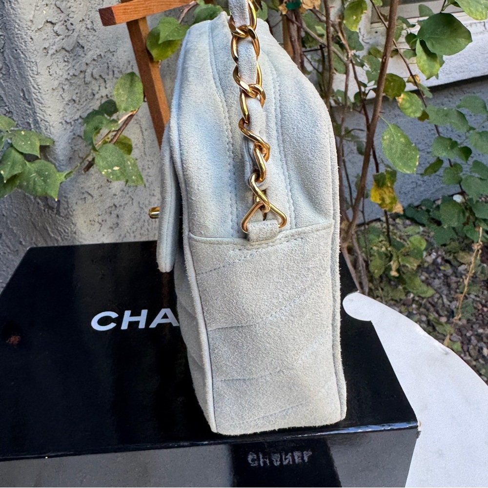 Chanel 90s Vintage Suede Quilted Camera Shoulder Bag - Picture 10 of 16